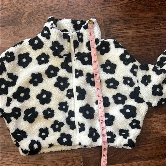 HYFVE Black and White Floral Short Push Jacket - Picture 6 of 9